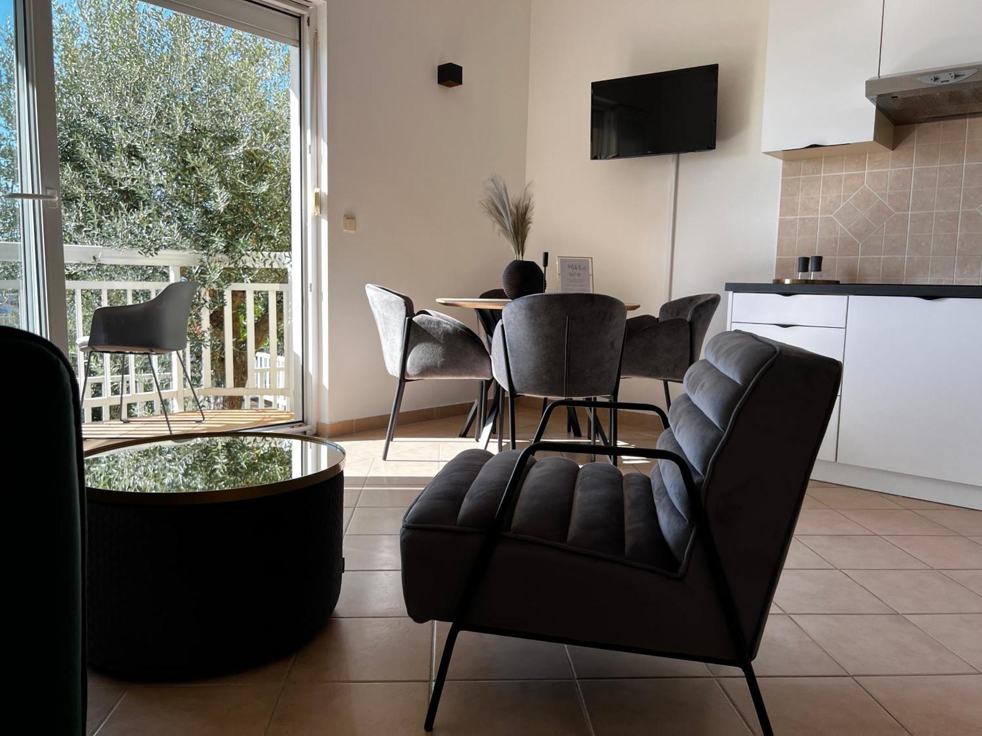 Kavajin Rooms Дуче Номер фото