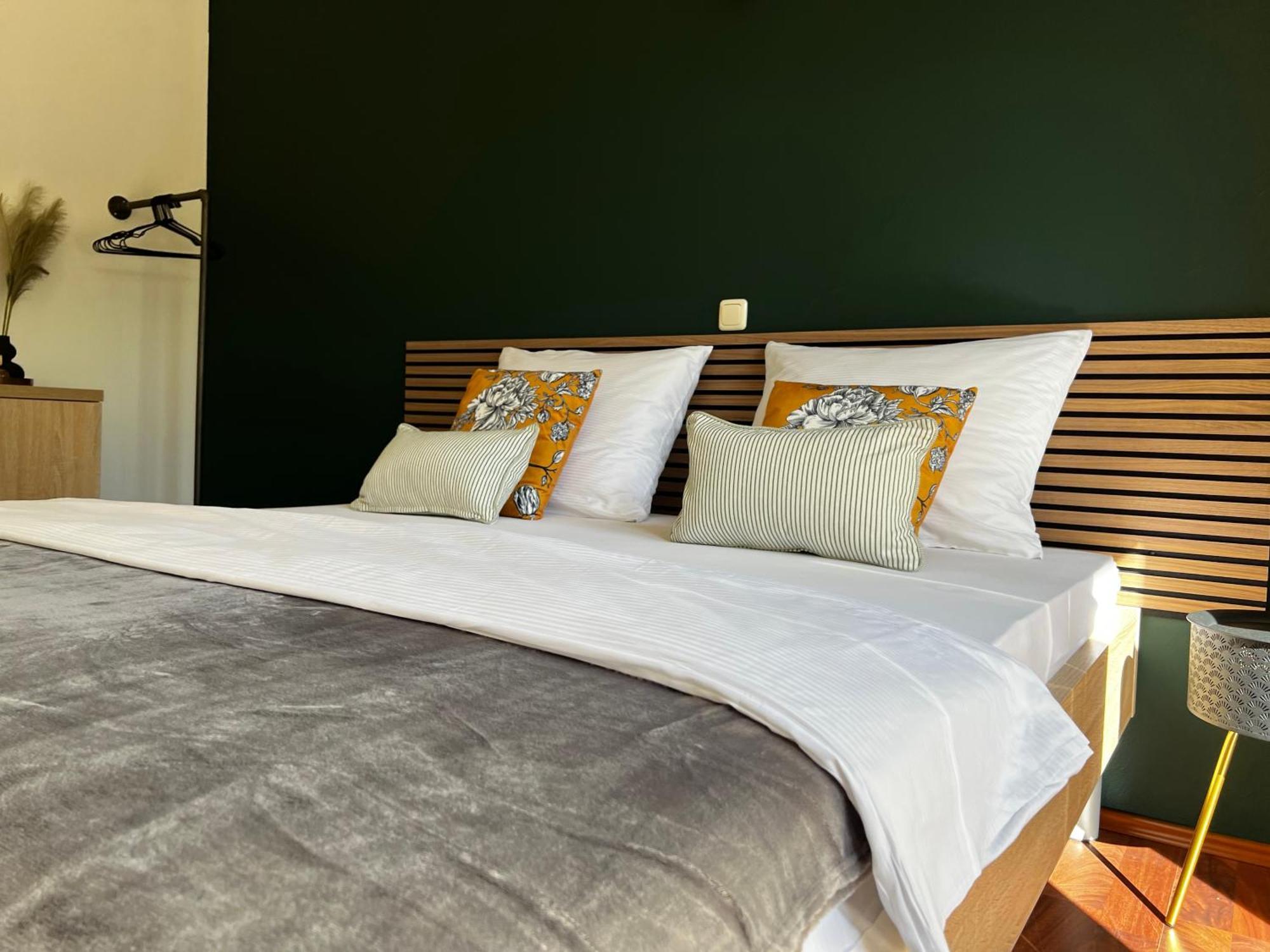 Kavajin Rooms Дуче Номер фото